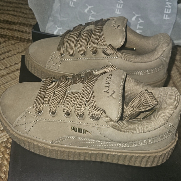 Fenty Kids Sneakers in Brown